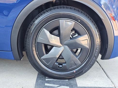 Used 2023 Toyota Prius LE image 33