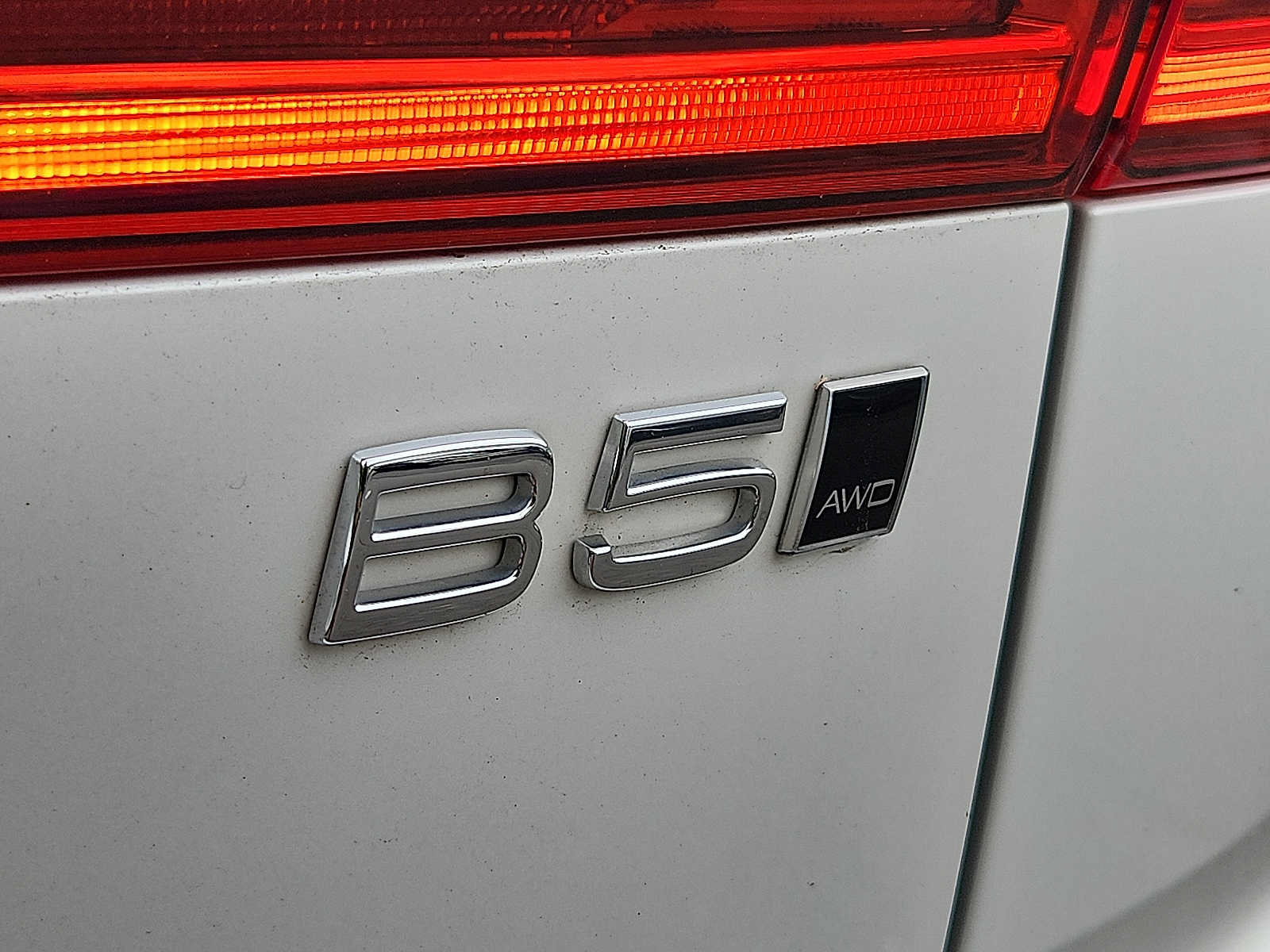 Used 2024 Volvo XC60 B5 Plus AWD/4WD image 28