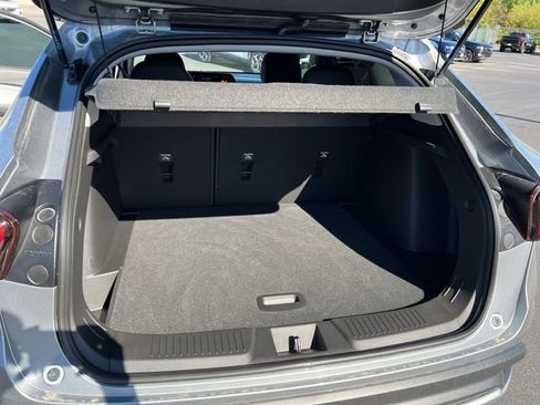 Certified 2025 Chevrolet Trax LT FWD image 24