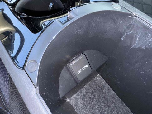 Used 2021 Toyota C-HR XLE image 29