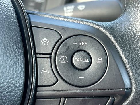 Used 2025 Toyota Corolla LE FWD image 17