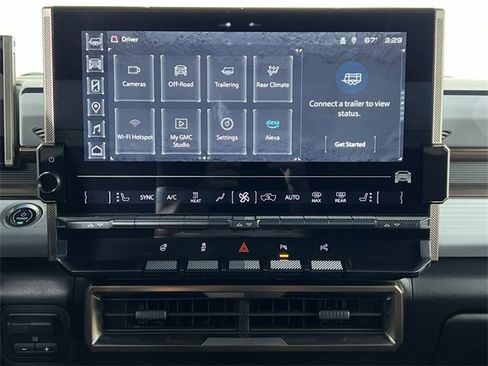 Used 2024 GMC Hummer EV 3X w/ LPO, Illumination Package image 13