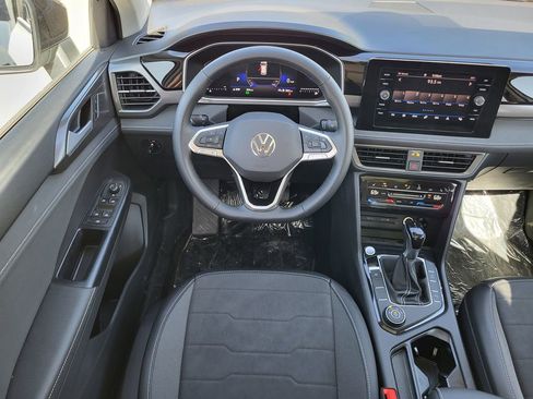 New 2026 Volkswagen Taos SE AWD/4WD image 20