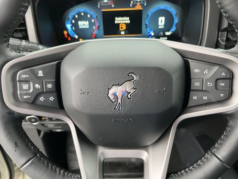 New 2025 Ford Bronco Badlands AWD/4WD image 18