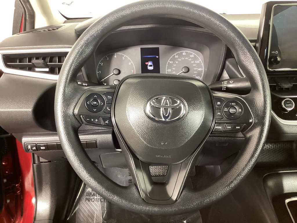 Used 2025 Toyota Corolla LE FWD image 16