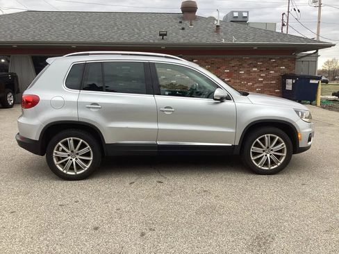 Used 2014 Volkswagen Tiguan SEL image 11