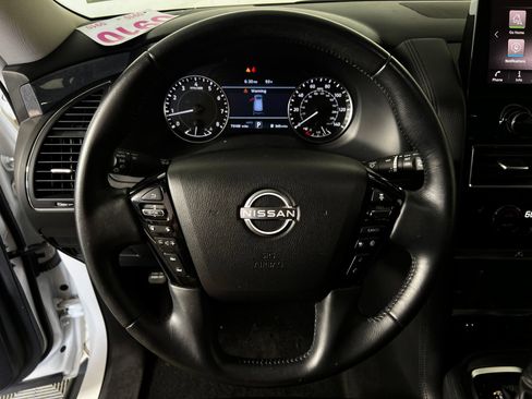 Used 2024 Nissan Armada SV AWD/4WD image 9