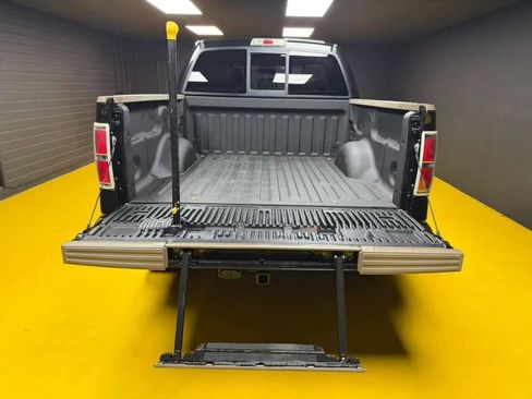 Used 2014 Ford F150 King Ranch w/ King Ranch Luxury Package image 9