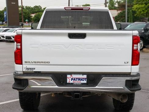 Used 2024 Chevrolet Silverado 2500 LT AWD/4WD image 4