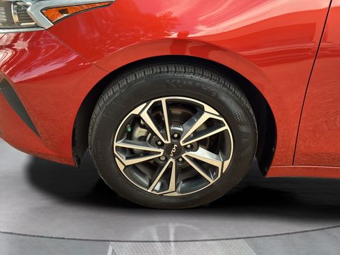 Used 2024 Kia Forte LXS FWD image 41