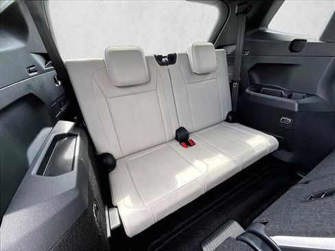 Used 2024 Volkswagen Tiguan SE R-Line FWD image 30