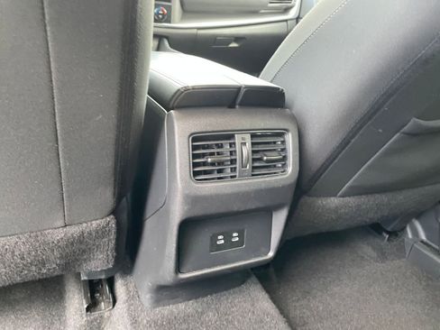 Used 2025 Nissan Rogue SV image 24