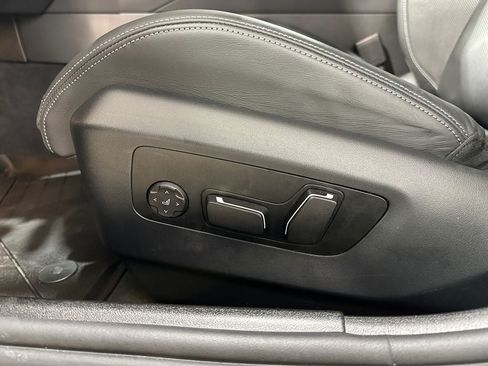 Used 2025 BMW M5 Touring AWD/4WD image 17