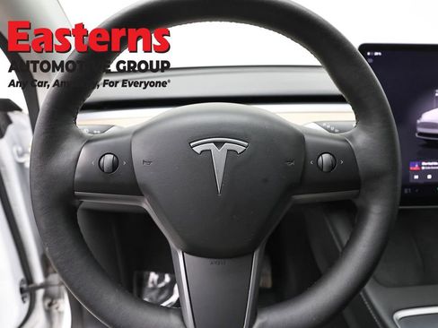 Used 2022 Tesla Model Y Long Range AWD/4WD image 10