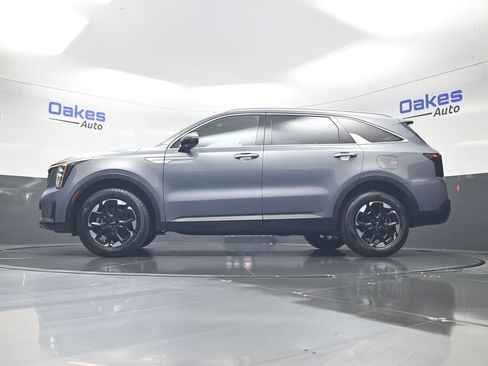 Certified 2025 Kia Sorento S AWD/4WD image 42