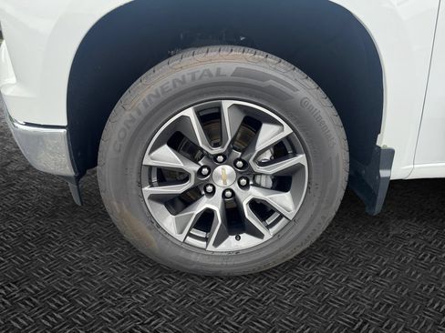 Used 2023 Chevrolet Silverado 1500 LT AWD/4WD image 11