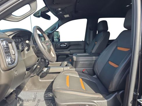 Used 2022 GMC Sierra 2500 AT4 w/ AT4 Preferred Package image 11