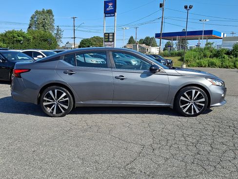 Used 2021 Nissan Altima 2.5 SR AWD/4WD image 7