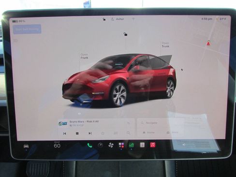 Used 2023 Tesla Model Y Long Range AWD/4WD image 23