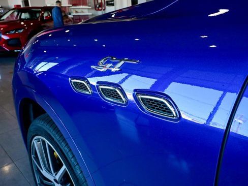 Used 2022 Maserati Levante GT image 48