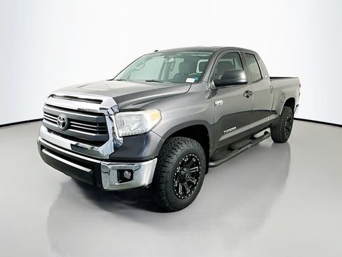Used 2015 Toyota Tundra SR5 w/ SR5 Upgrade Package RWD image 3