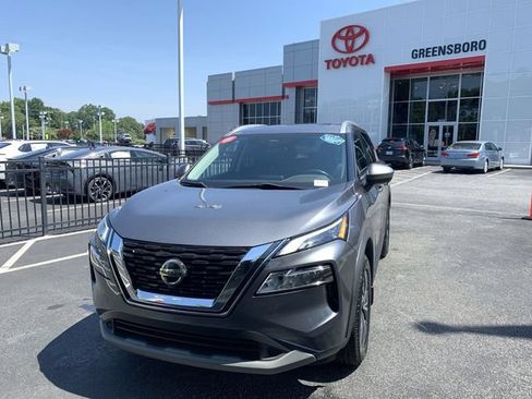 Used 2021 Nissan Rogue SV w/ Premium Package AWD/4WD image 1