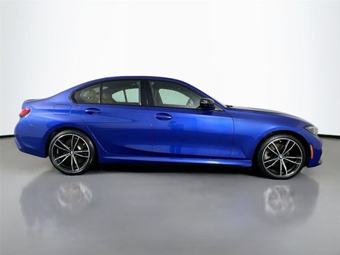 Used 2022 BMW 330i xDrive Sedan w/ M Sport Package AWD/4WD image 7