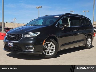 Used 2022 Chrysler Pacifica Touring-L