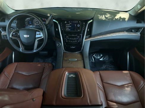 Used 2020 Cadillac Escalade Premium Luxury image 18