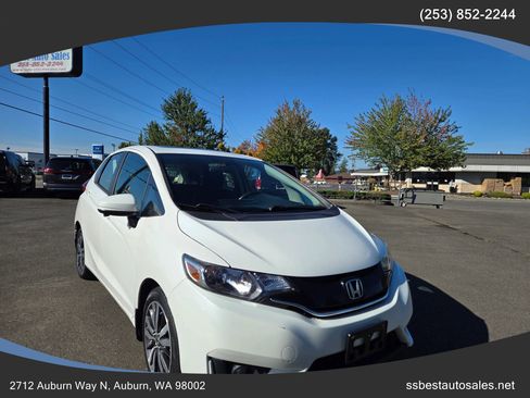 Used 2017 Honda Fit EX image 1