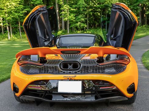 Used 2026 McLaren 750S Spider RWD image 21