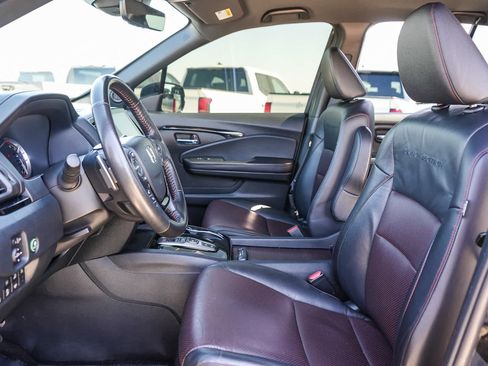 Used 2023 Honda Ridgeline Black Edition image 17