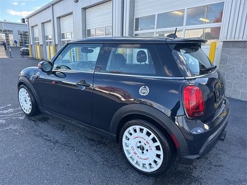 Used 2022 MINI Cooper S image 2