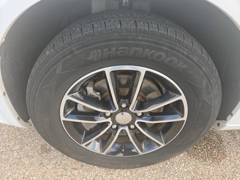 Used 2019 Dodge Grand Caravan GT image 37