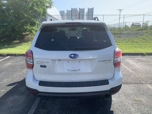 Used 2016 Subaru Forester 2.5i Touring AWD/4WD image 4