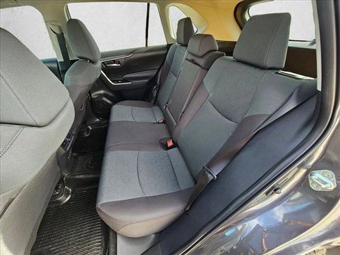 Used 2025 Toyota RAV4 XLE w/ Convenience Package FWD image 17