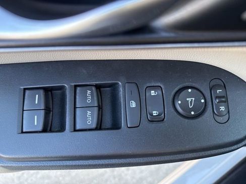 Used 2019 Honda CR-V Touring image 15