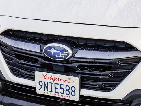 Used 2025 Subaru Outback Premium image 6