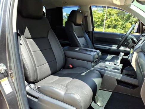 Used 2014 Toyota Tundra SR5 w/ SR5 Upgrade Package AWD/4WD image 9