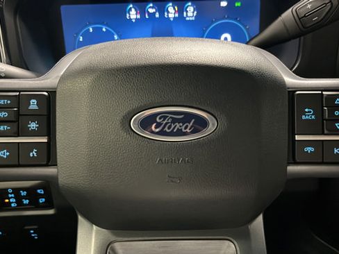 Used 2025 Ford F250 Lariat w/ Lariat Ultimate Package AWD/4WD image 15