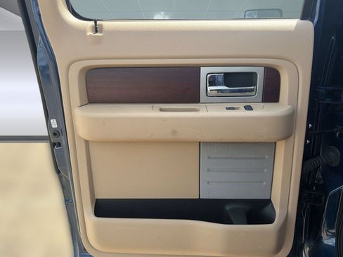 Used 2013 Ford F150 King Ranch w/ King Ranch Luxury Pkg AWD/4WD image 25