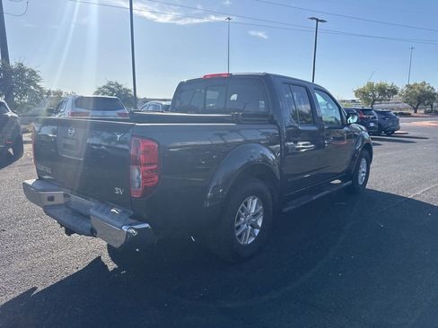 Used 2014 Nissan Frontier SV RWD image 9