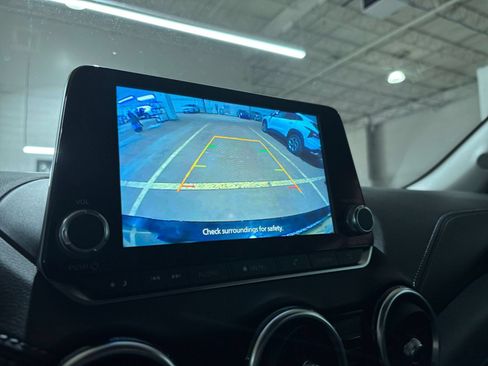 Used 2025 Nissan Sentra SV FWD image 18