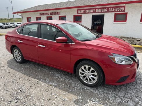 Used 2018 Nissan Sentra SV FWD image 1