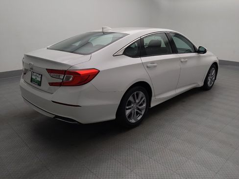 Used 2018 Honda Accord LX image 10