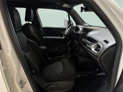 Used 2021 Jeep Renegade Latitude AWD/4WD image 26