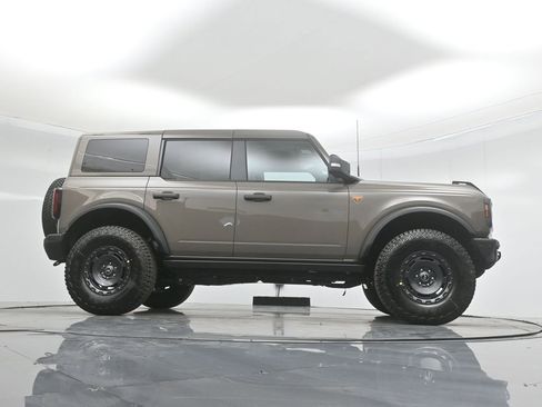 New 2025 Ford Bronco Badlands image 47