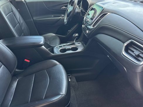 Used 2019 Chevrolet Equinox Premier AWD/4WD image 16
