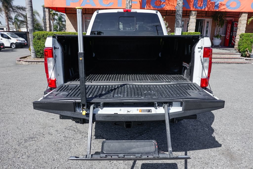 Used 2019 Ford F250 Lariat w/ Lariat Ultimate Package AWD/4WD image 10