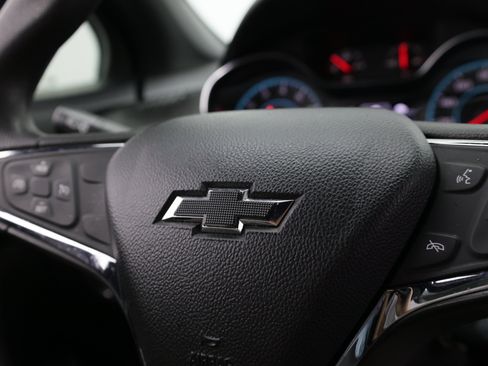 Used 2018 Chevrolet Cruze LT w/ Redline Edition FWD image 23